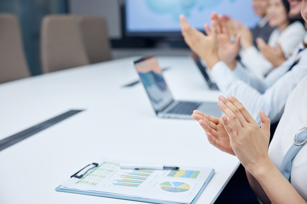 跨部門協(xié)同的績(jī)效管理：打破部門壁壘，提升整體效能