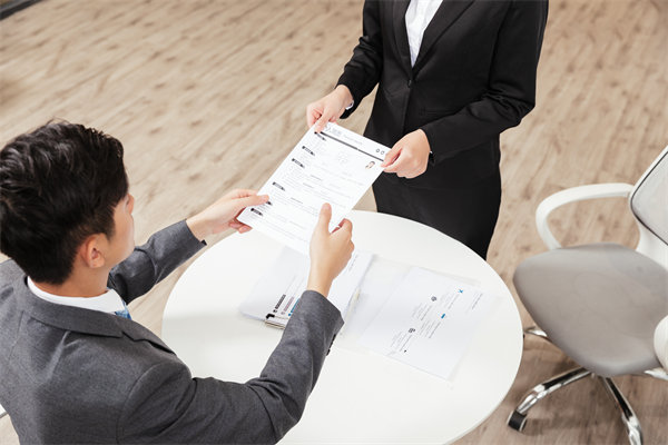 人力資源與業(yè)務戰(zhàn)略融合，推動企業(yè)持續(xù)發(fā)展與創(chuàng)新