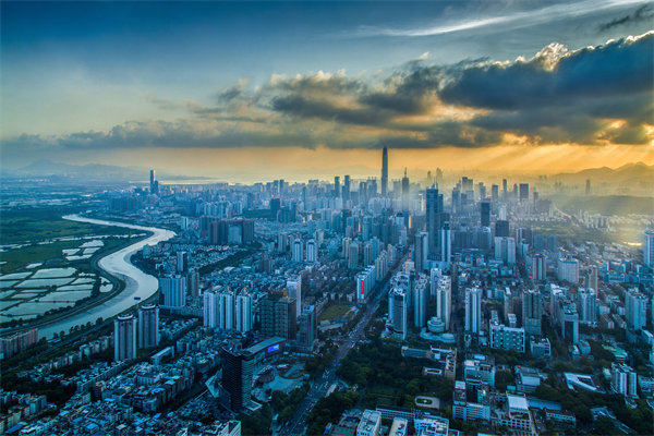 精準把握市場脈搏，制定經(jīng)營計劃，引領(lǐng)企業(yè)搶占先機