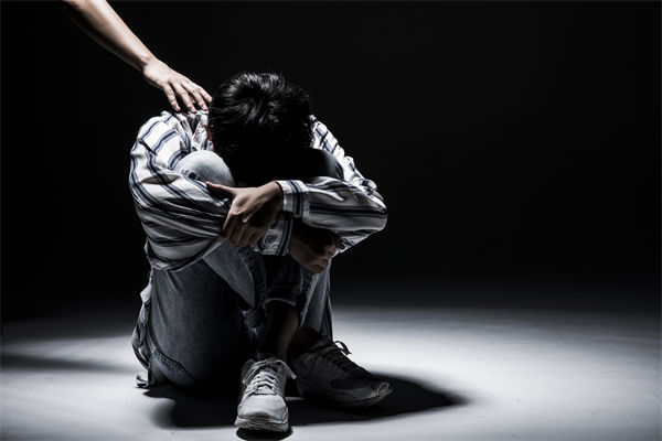 女子漏接電話被市監(jiān)所工作人員辱罵，人力資源管理有何感悟？
