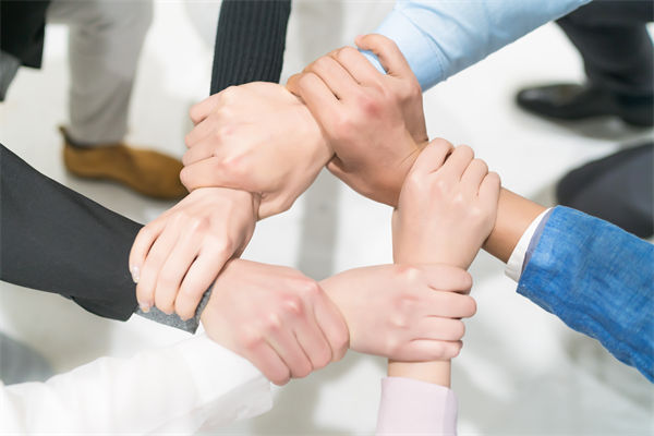 高效團(tuán)隊(duì)打造秘訣：企業(yè)管理中的領(lǐng)導(dǎo)力藝術(shù)何在？