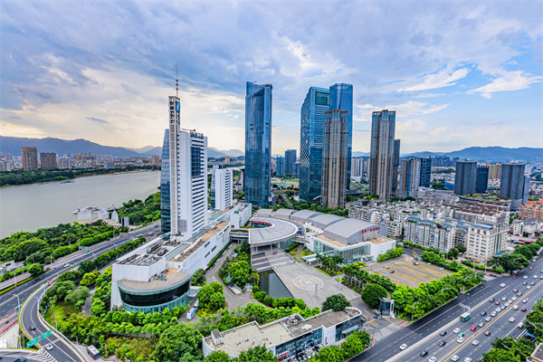 企業(yè)如何借助福州咨詢(xún)公司把握市場(chǎng)趨勢(shì)與機(jī)遇？