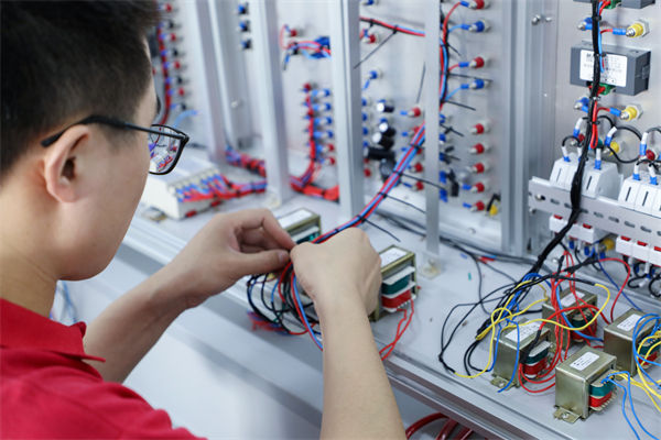 哪些行業(yè)人才火爆就業(yè)市場(chǎng)？人力資源管理有何啟發(fā)？