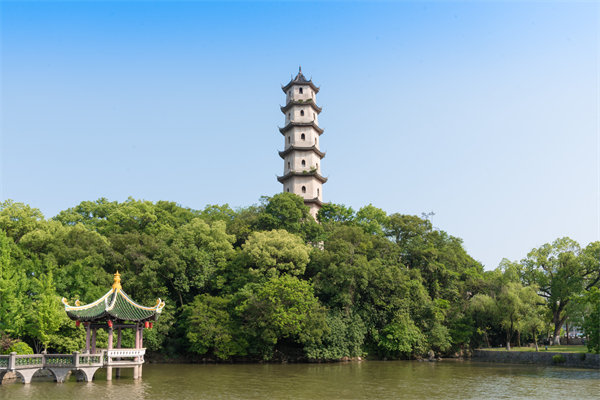 集團戰(zhàn)略落地難，溫州集團管控咨詢公司如何助力高效執(zhí)行？
