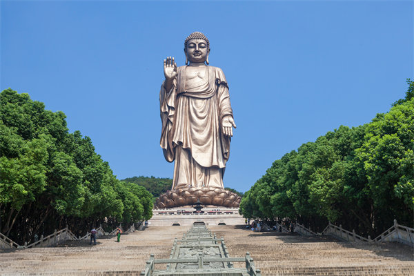 無錫戰(zhàn)略咨詢公司如何幫企業(yè)突破增長瓶頸，實現(xiàn)逆勢突圍？