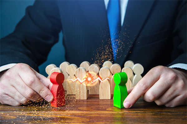 新老業(yè)務沖突不斷，企業(yè)戰(zhàn)略管理如何平衡布局？