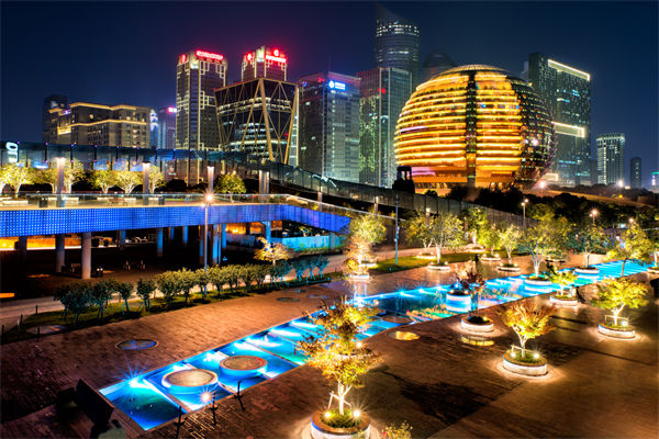企業(yè)擴張遇阻，戰(zhàn)略咨詢?nèi)绾我?guī)劃穩(wěn)健發(fā)展藍圖破局？