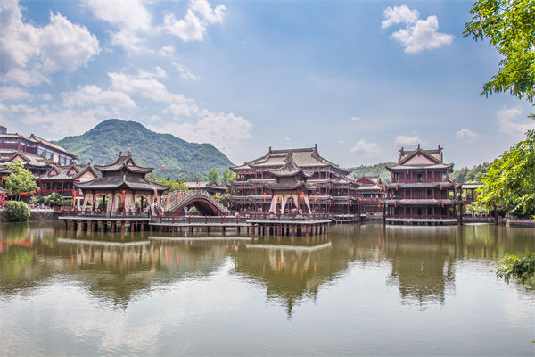 制造業(yè)管理分析：短劇基地狂飆，誰是下一個(gè)橫店？